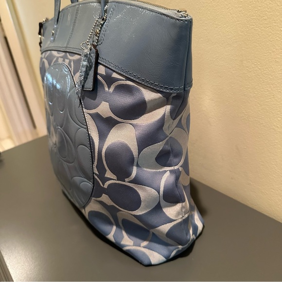 Coach Blue Tote Bag style F18335 (2011) - Picture 7 of 14